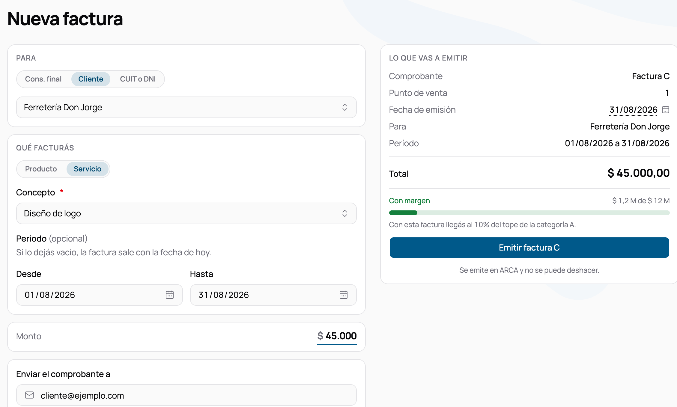 La pantalla de facturar abierta desde un link completo, con el monto en 45.000, el concepto Diseño de logo, el período, el cliente y el correo ya cargados, y el resumen Lo que vas a emitir a la derecha