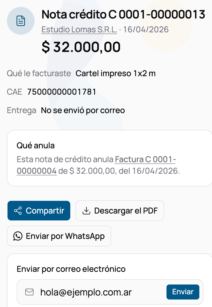 Una nota de crédito abierta, mostrando el bloque que dice qué factura anula con su enlace