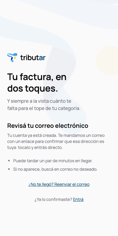 La pantalla que dice que hay que revisar el correo electrónico, con la explicación de que el enlace llega por correo y el enlace para reenviarlo
