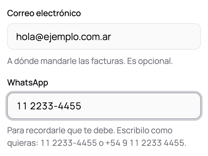 El formulario del cliente con el número de WhatsApp escrito, en el campo que está debajo del correo electrónico