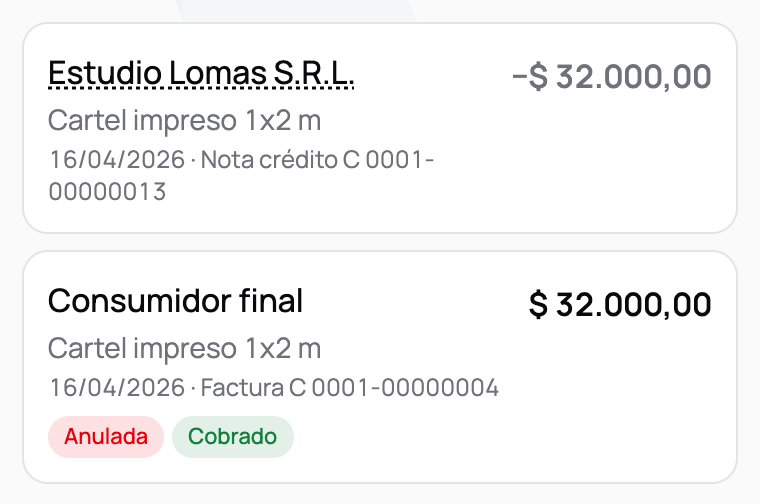 Dos filas del historial: la nota de crédito con su importe en menos y, debajo, la factura que anula marcada como Anulada